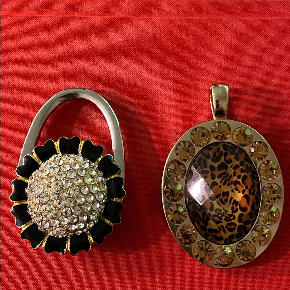 Black Enamel Flower Diamond* Purse Hook/Bag Charm/Pendant and clip brooch